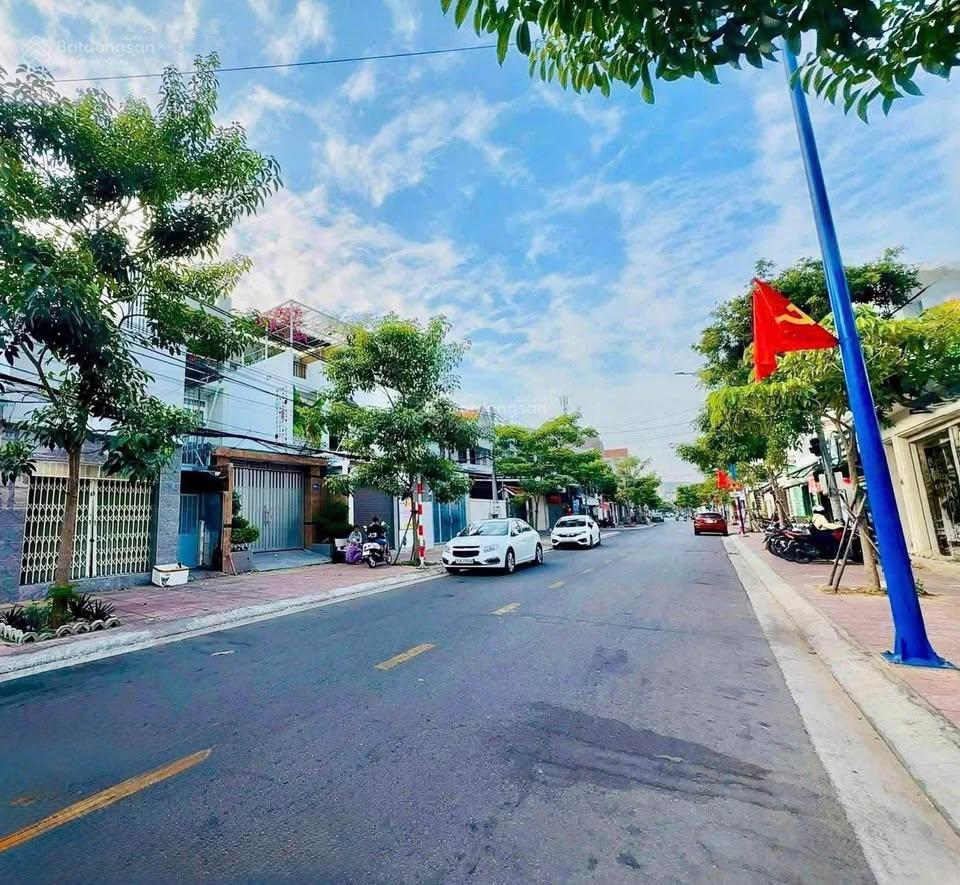 Bán gấp nhà đẹp hiện đại mặt tiền đường chu mạnh trinh shr 5x27 giá thiện chí 16 tỷ 700 triệu tl