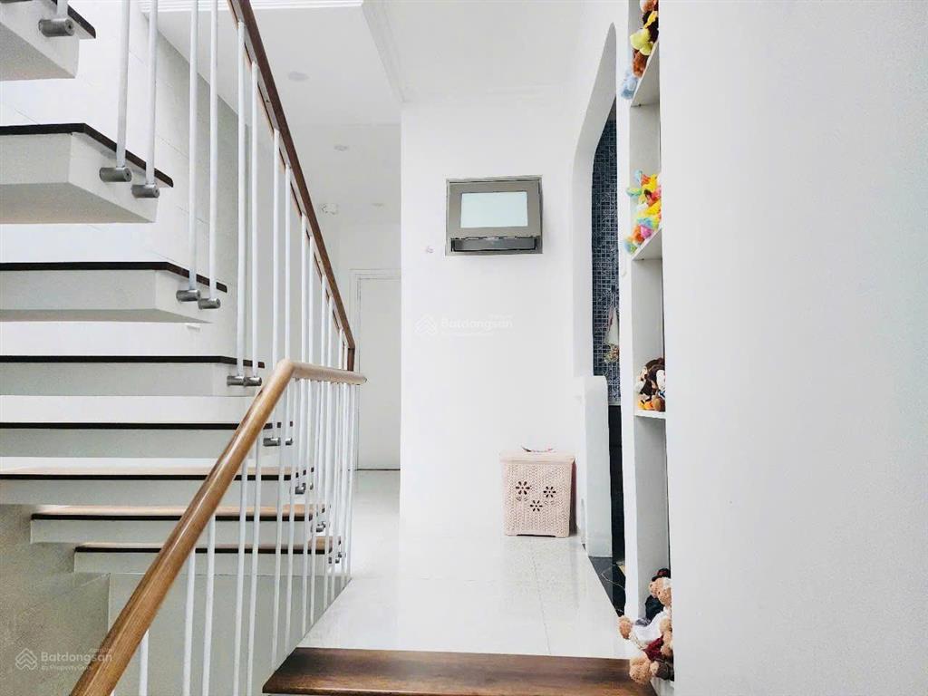 Bán gấp nhà đẹp hiện đại mặt tiền đường chu mạnh trinh shr 5x27 giá thiện chí 16 tỷ 700 triệu tl