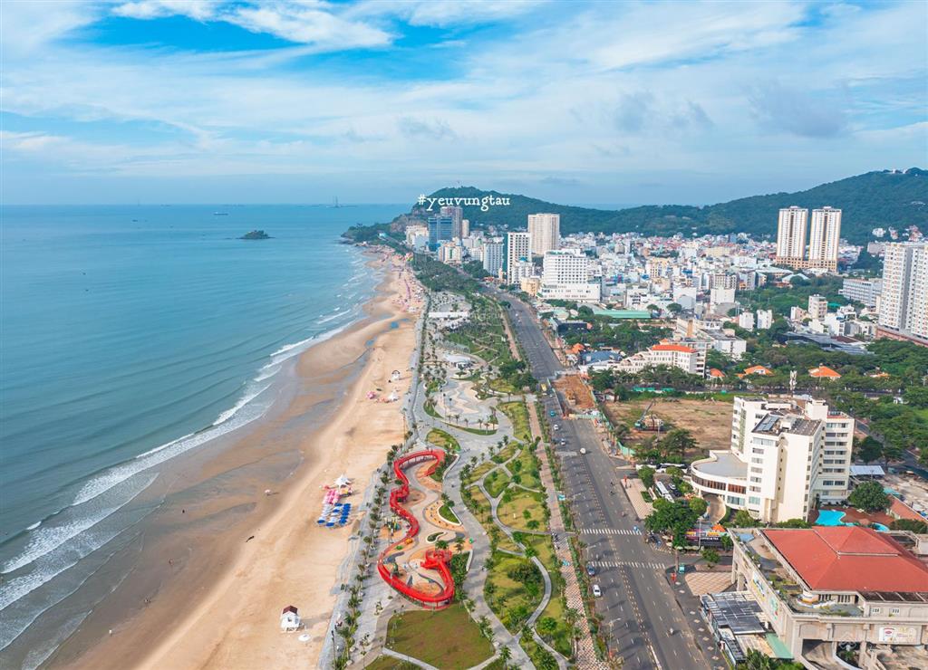 Bán đất biệt thự lô góc 2 mặt tiền còn sót lại 8x20m cách biển bãi sau 300m, giá 21 tỷ