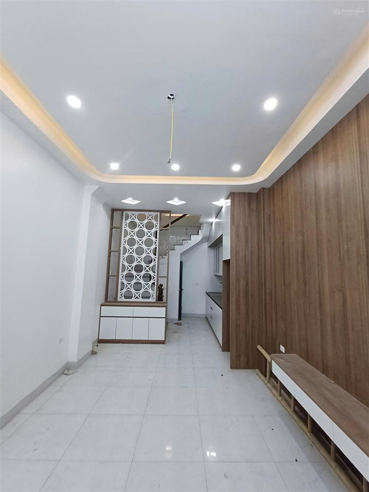 Nhà đẹp gần dự án vin cao viên  xây độc lập 4t ô tô đỗ gần giá đang tốt nhất khu vực chỉ 2.84 tỷ