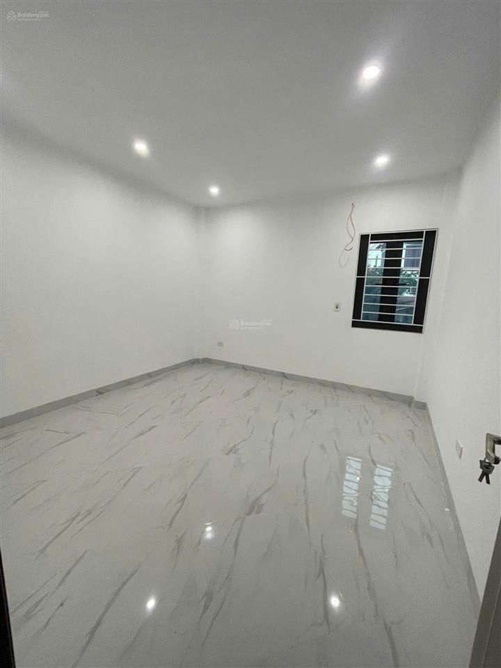 Nhà đẹp xây mới gần cầu tân phú dt45m*4t ôtô con lùi cửa, gần ủy ban, trường, chợhướng nam mát mẻ
