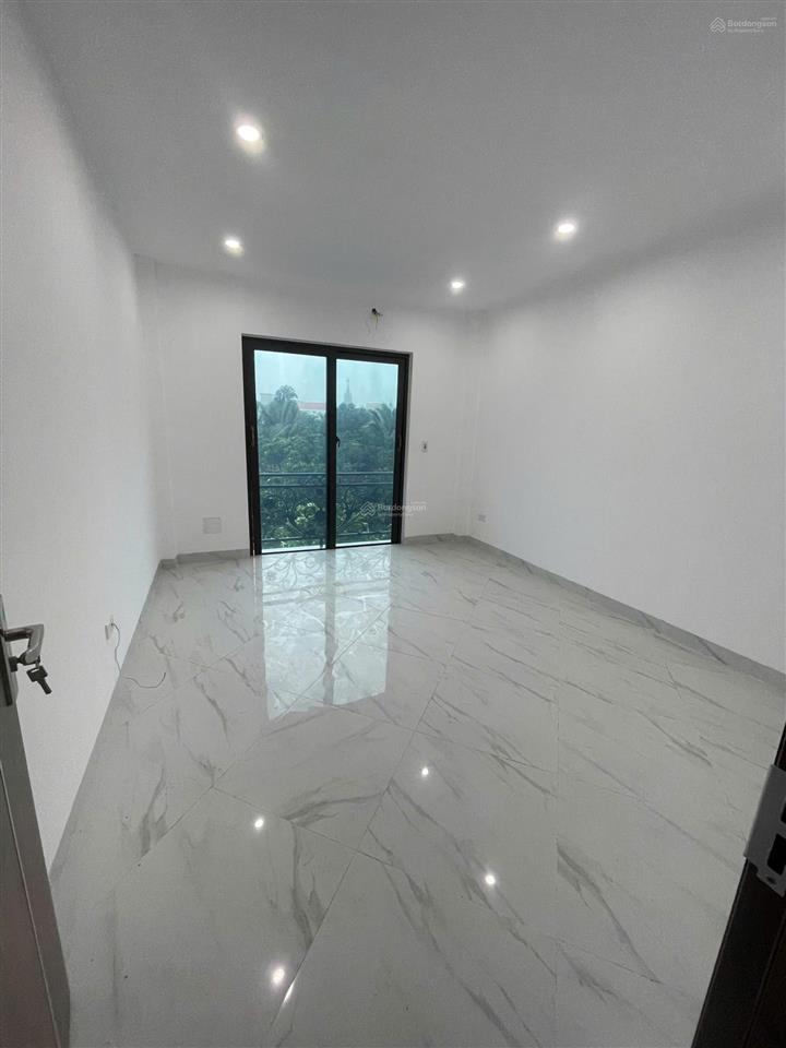 Nhà đẹp xây mới gần cầu tân phú dt45m*4t ôtô con lùi cửa, gần ủy ban, trường, chợhướng nam mát mẻ