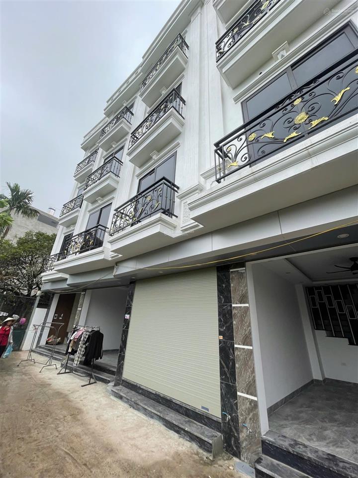 Nhà đẹp xây mới gần cầu tân phú dt45m*4t ôtô con lùi cửa, gần ủy ban, trường, chợhướng nam mát mẻ