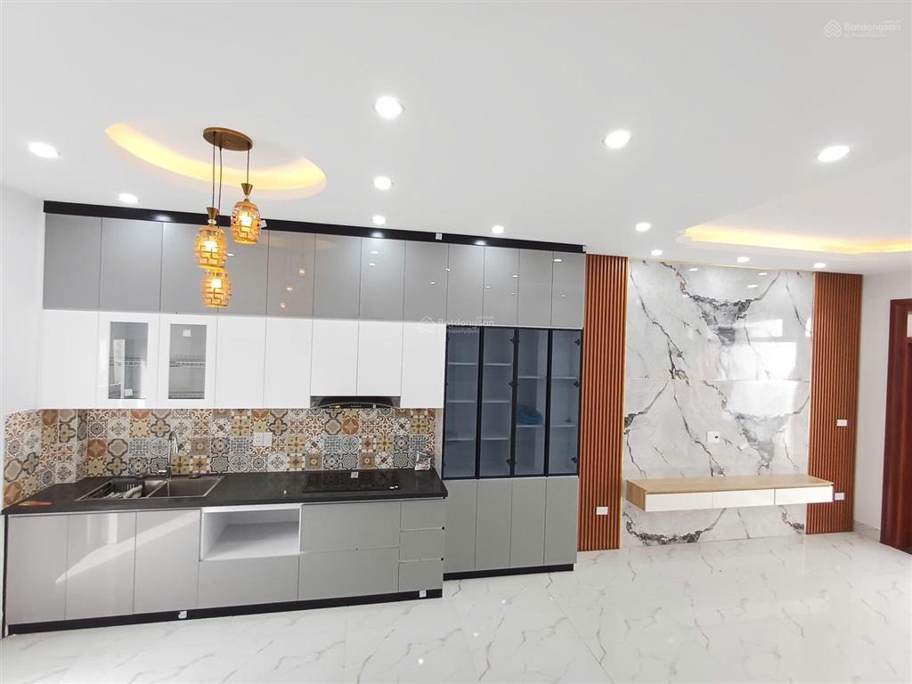Duy nhất 1 căn gần tt chúc sơn dt 65m*4t xây độc lập thiết kế sân cổng riêng ôtô đỗ gần giá hơn 4tỷ