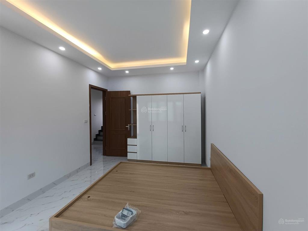 Duy nhất 1 căn gần tt chúc sơn dt 65m*4t xây độc lập thiết kế sân cổng riêng ôtô đỗ gần giá hơn 4tỷ