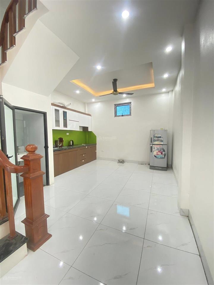 Em bán căn độc lập ngay sát hồ điều hòa đông la và vành đai 4 với dt48m*3t ô tô đỗ cách 1 nhà