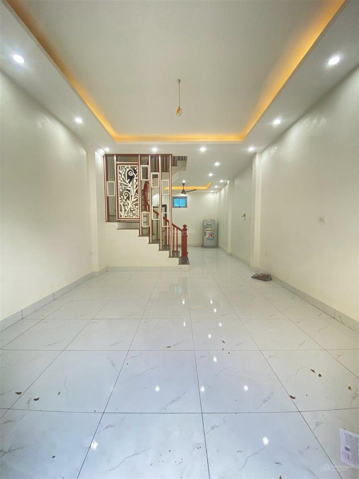 Em bán căn độc lập ngay sát hồ điều hòa đông la và vành đai 4 với dt48m*3t ô tô đỗ cách 1 nhà