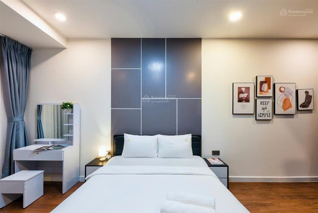 Cần cho thuê căn hộ 2pn  2wc saigon royal quận 4 giá rẻ.  0909 024 ***