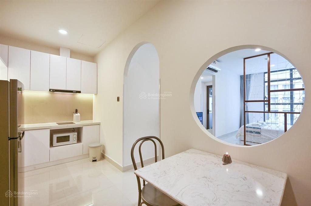 Cần cho thuê căn hộ 1pn1wc saigon royal quận 4 view quận 1 và thủ thiêm.  0909 024 ***
