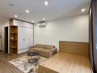 Chính chủ bán căn studio toà sa3, vin smart city 31m2 full nội thất, sẵn sổ, tầng 19, giá 2,8 tỷ