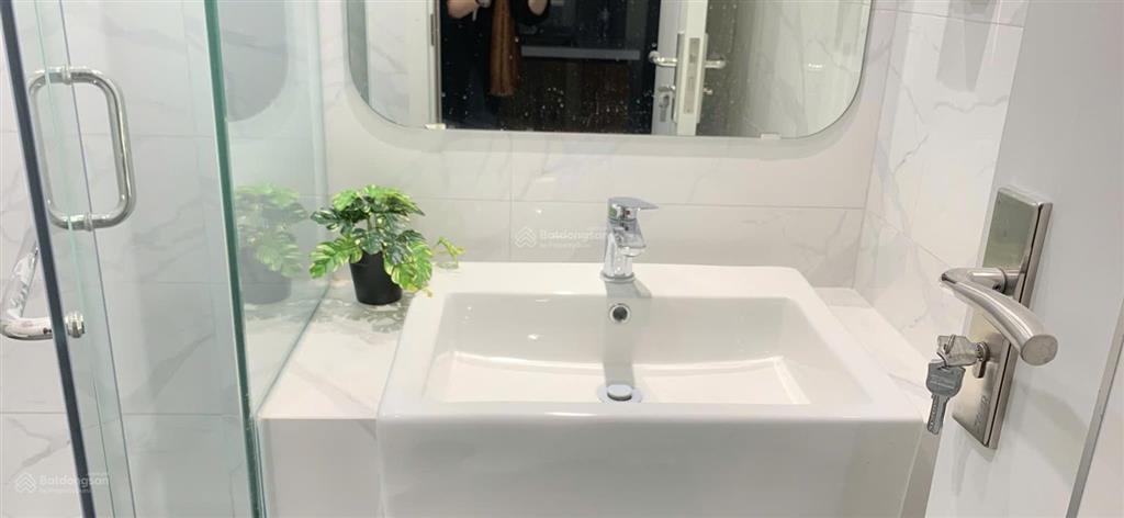 Siêu rẻ căn studio 28m2 full nội thất, sẵn sổ, tầng 19, 2 tỷ 420  vinhomes smart city