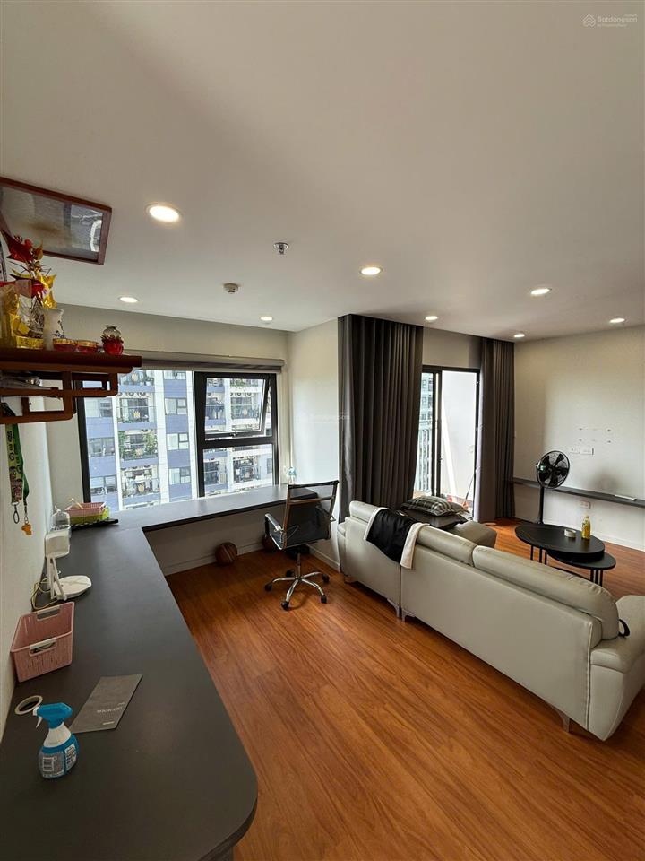 Giá đầu tư 3 tỷ 980 2pn+ 1, 63,1m2, tòa sa5, vinhomes smart city, tầng 21, sẵn sổ.