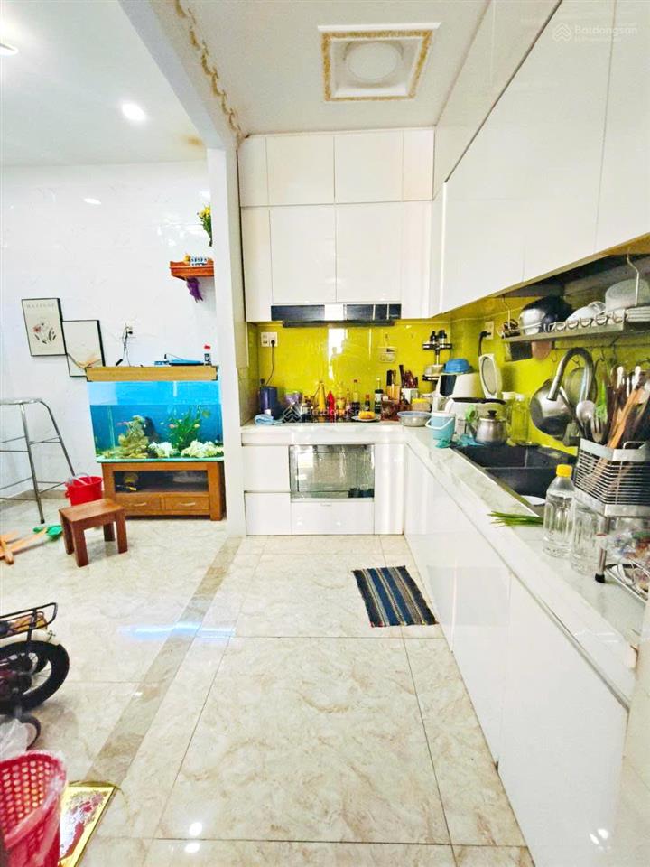 Nhà 3 lầu 5pn (4.5x11m) hẻm xe hơi đường bùi minh trực p.6 quận 8   0933 862 *** sương