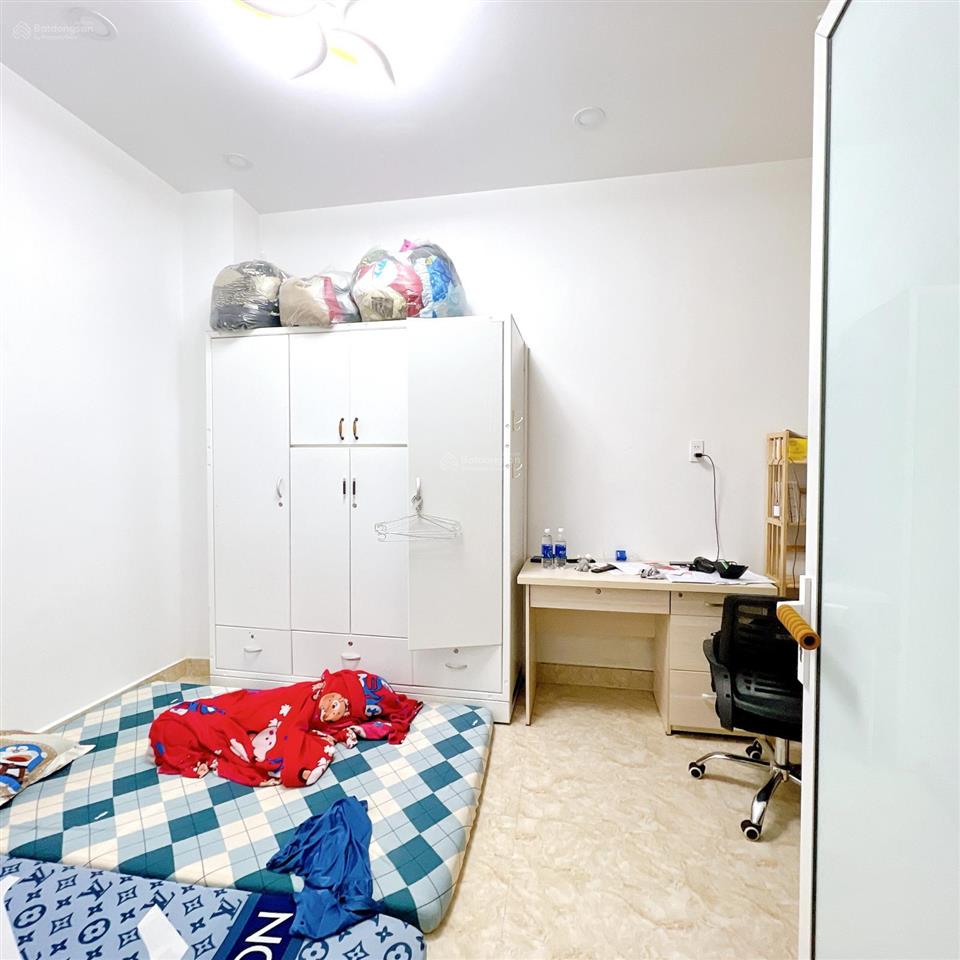 Nhà 3 lầu 5pn (4.5x11m) hẻm xe hơi đường bùi minh trực p.6 quận 8   0933 862 *** sương