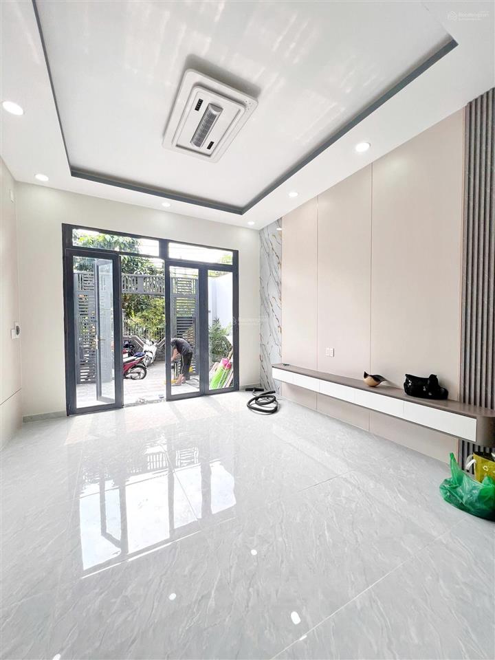 Nhà mới 2 lầu (4,4x14m) hẻm xe hơi đường phạm thế hiển p.3 quận 8   0933 862 *** sương