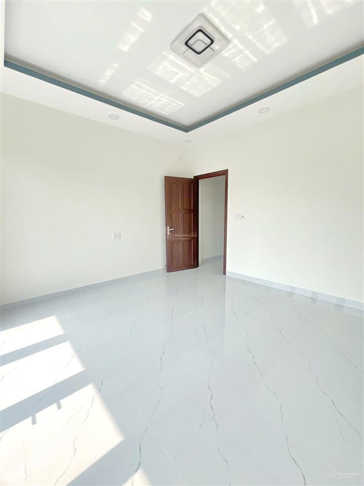 Nhà mới 2 lầu (4,4x14m) hẻm xe hơi đường phạm thế hiển p.3 quận 8   0933 862 *** sương