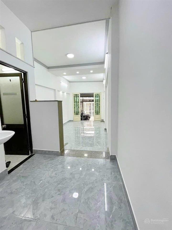 Nhà 1 lầu gần hxh đường âu dương lân  tttm parc mall quận 8