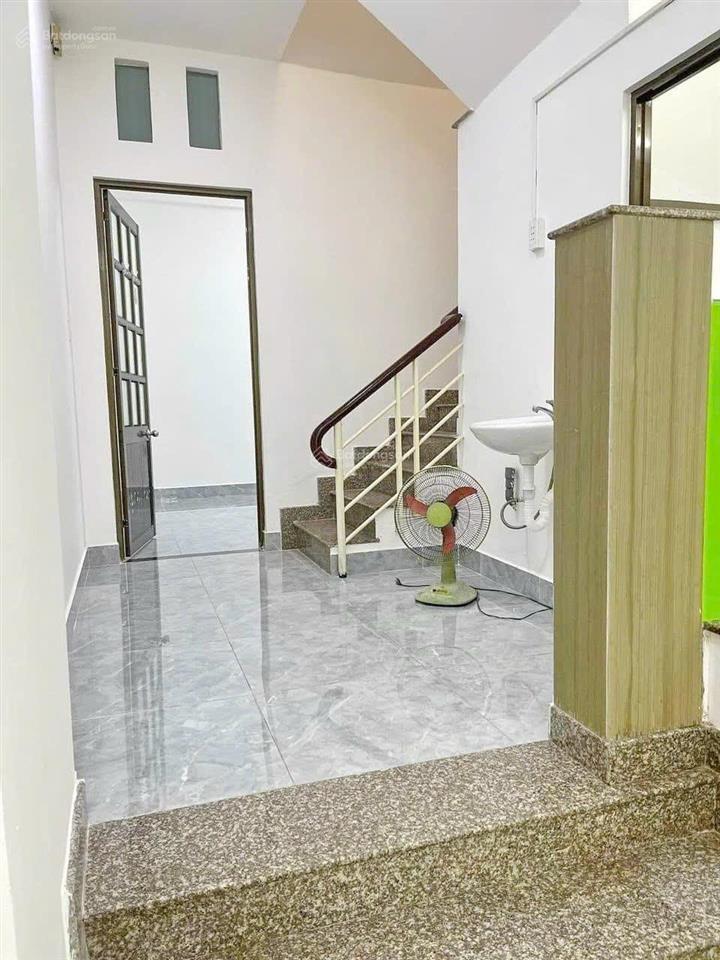 Nhà 1 lầu gần hxh đường âu dương lân  tttm parc mall quận 8