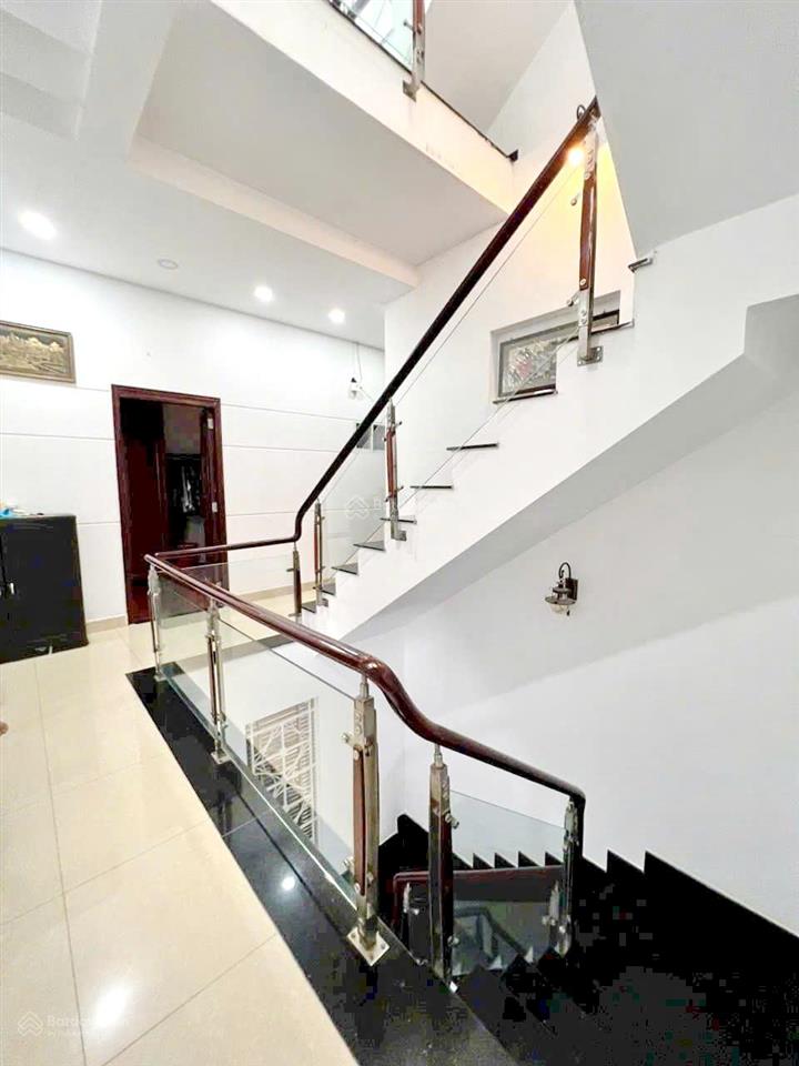 Biệt thự 2 lầu (8x20m) mặt tiền kdc cao lỗ  gần tttm parc mall quận 8