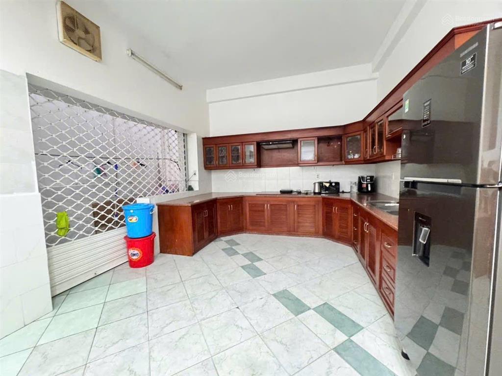 Nhà 4 tầng (8x21m) mặt tiền kdc phạm hùng  gần cầu chánh hưng quận 8