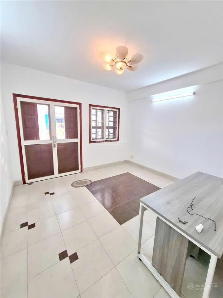 Nhà 4 tầng (8x21m) mặt tiền kdc phạm hùng  gần cầu chánh hưng quận 8