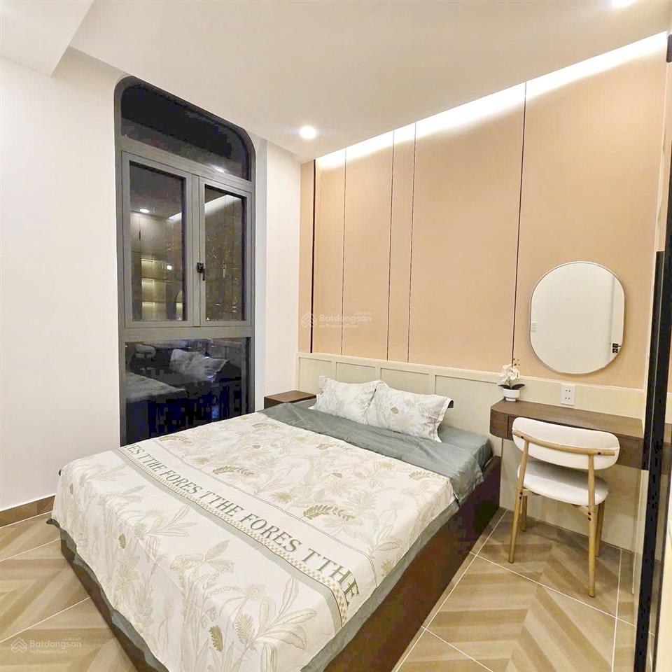 Quận 8 nhà đẹp 4 tầng ngang 6.5m hiếm hxh âu dương lân sát mt phạm thế hiển