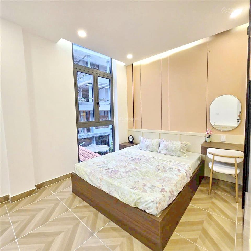 Quận 8 nhà đẹp 4 tầng ngang 6.5m hiếm hxh âu dương lân sát mt phạm thế hiển