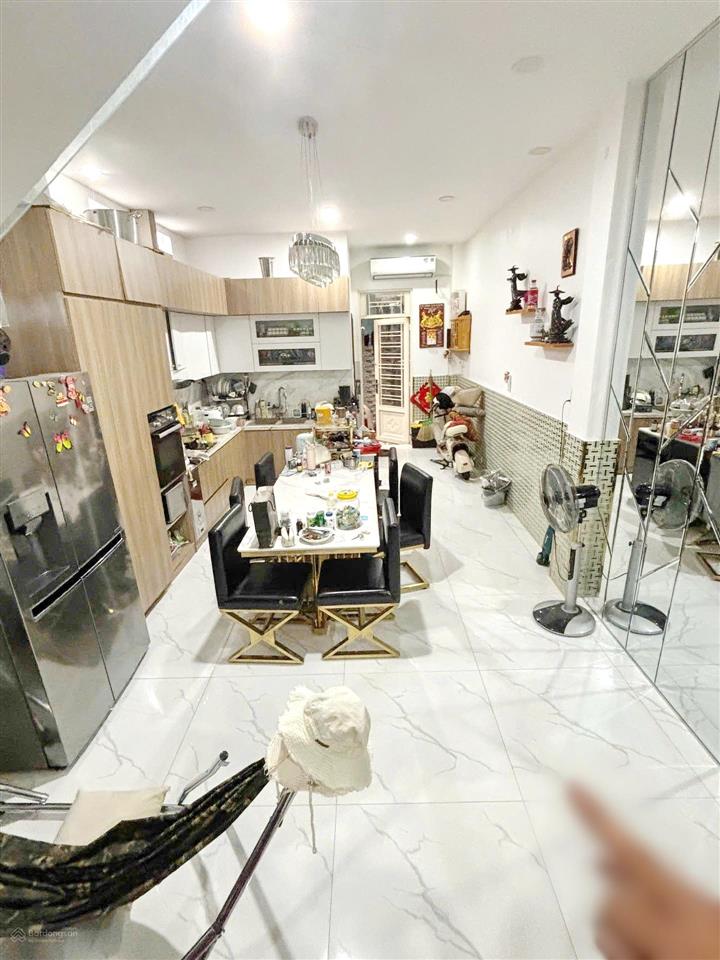 [quận 8] nhà 2 lầu (4.1x20m) gần chợ bùi minh trực  bông sao