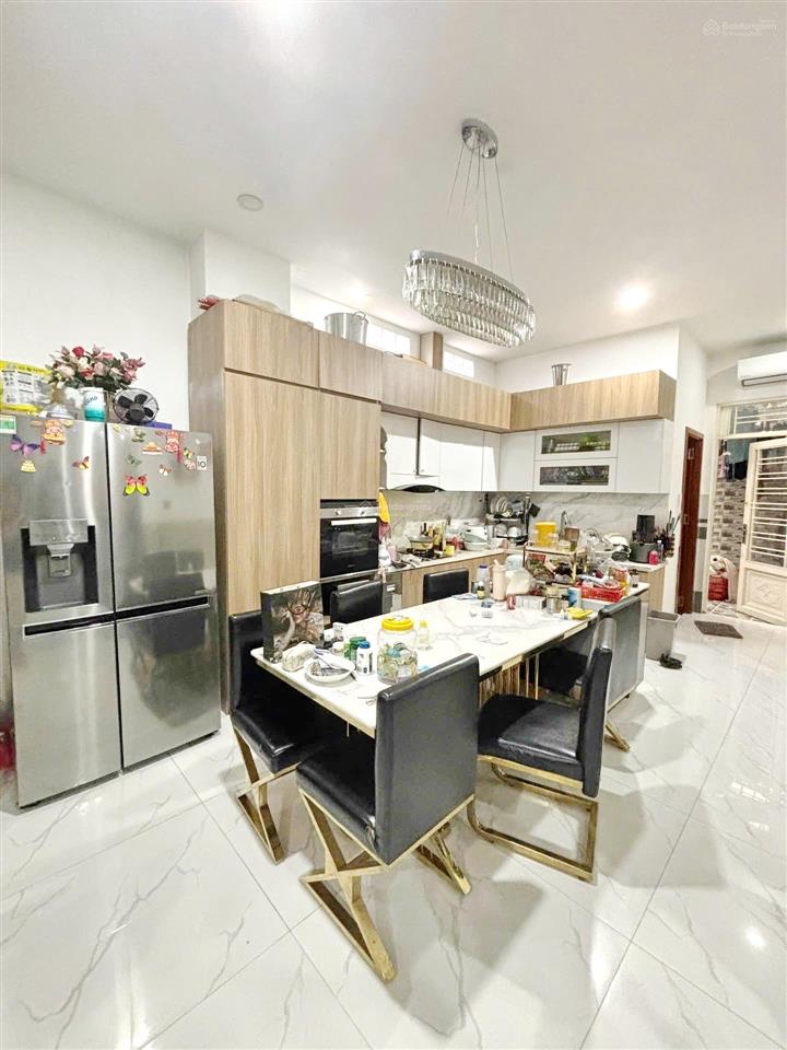 [quận 8] nhà 2 lầu (4.1x20m) gần chợ bùi minh trực  bông sao