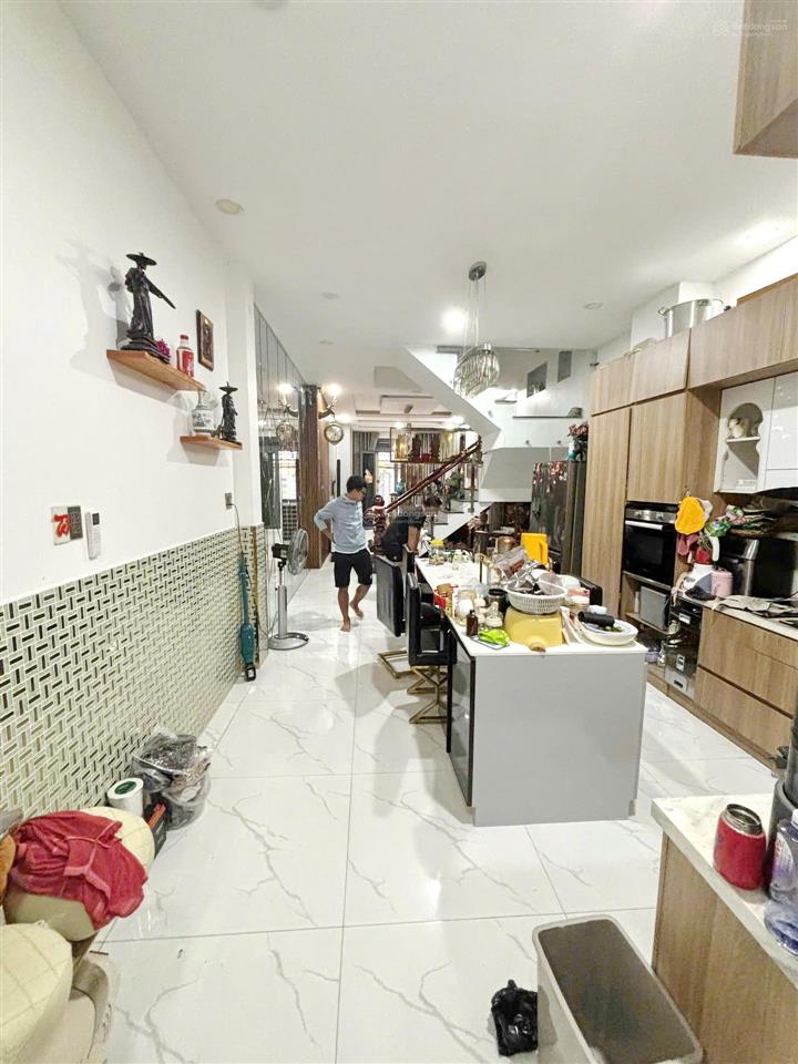 [quận 8] nhà 2 lầu (4.1x20m) gần chợ bùi minh trực  bông sao