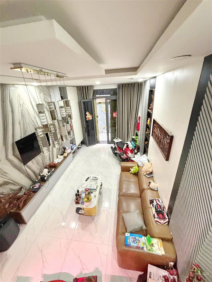 [quận 8] nhà 2 lầu (4.1x20m) gần chợ bùi minh trực  bông sao
