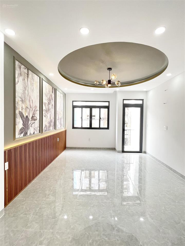 Nhà mới 3 tầng gần mt đường phạm hùng cầu nguyễn tri phương quận 8