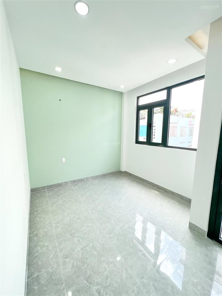 Nhà mới 3 tầng gần mt đường phạm hùng cầu nguyễn tri phương quận 8
