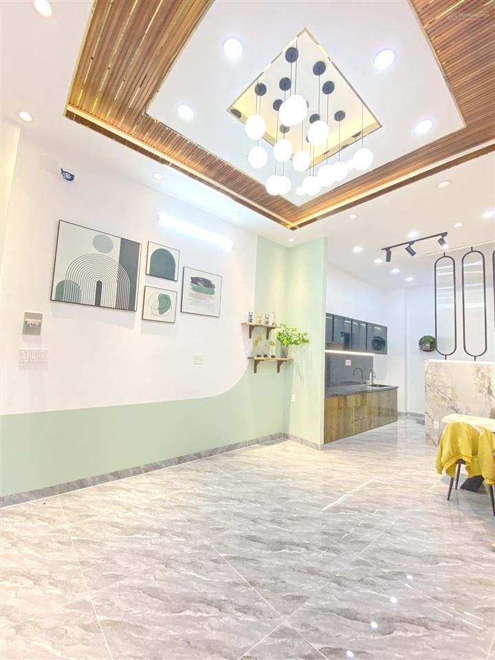 Nhà mới 3 tầng gần mt đường phạm hùng cầu nguyễn tri phương quận 8