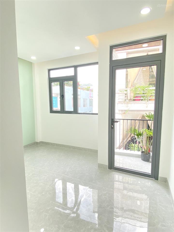 Nhà mới 3 tầng gần mt đường phạm hùng cầu nguyễn tri phương quận 8