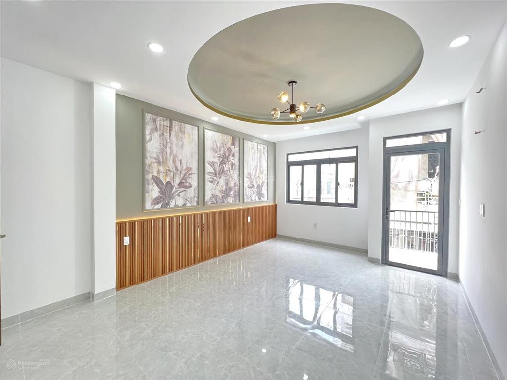 Nhà mới 3 tầng gần mt đường phạm hùng cầu nguyễn tri phương quận 8