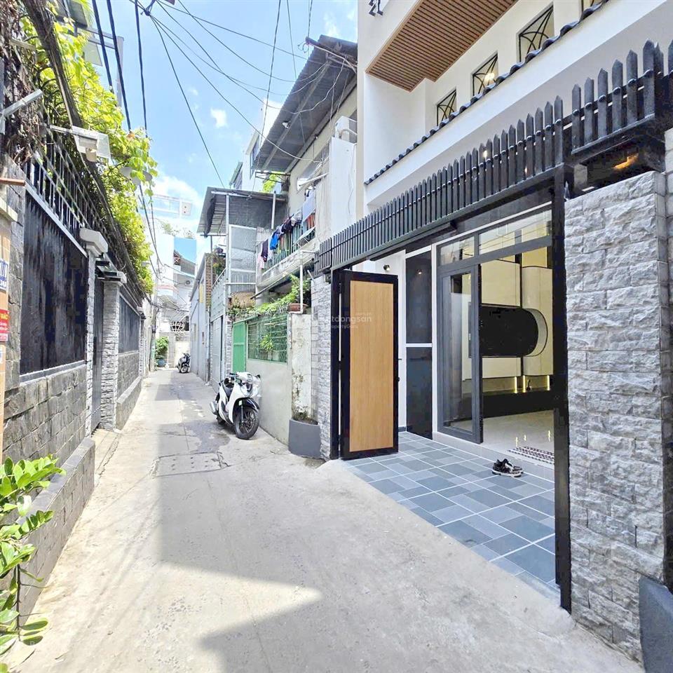 Nhà đẹp 5 tầng gần hẻm xe hơi đường âu dương lân  dương bá trạc quận 8