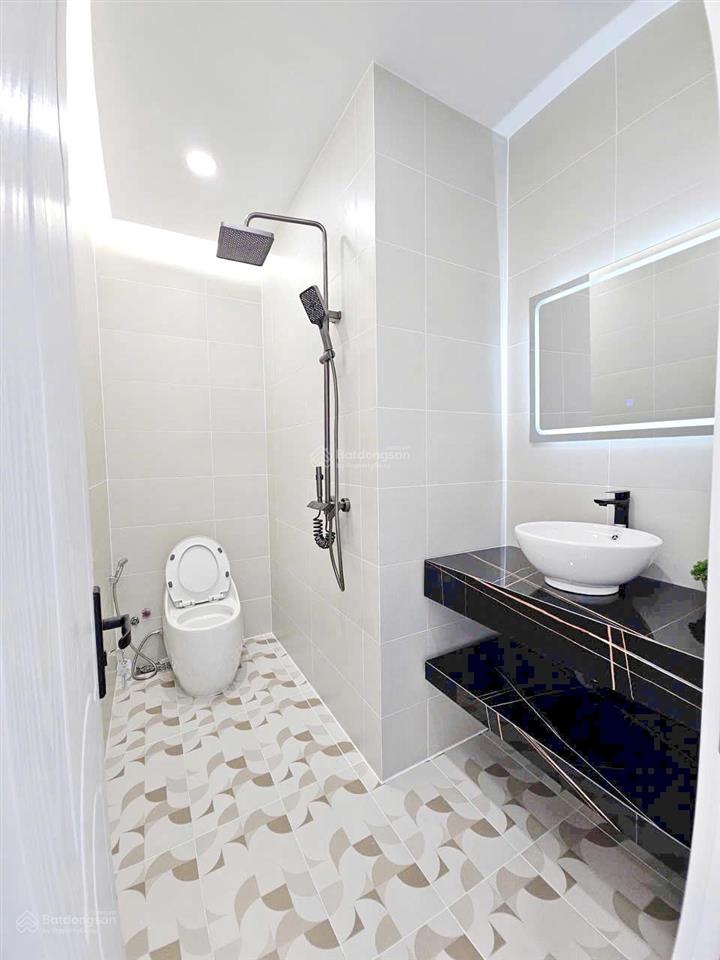 Nhà đẹp 5 tầng gần hẻm xe hơi đường âu dương lân  dương bá trạc quận 8