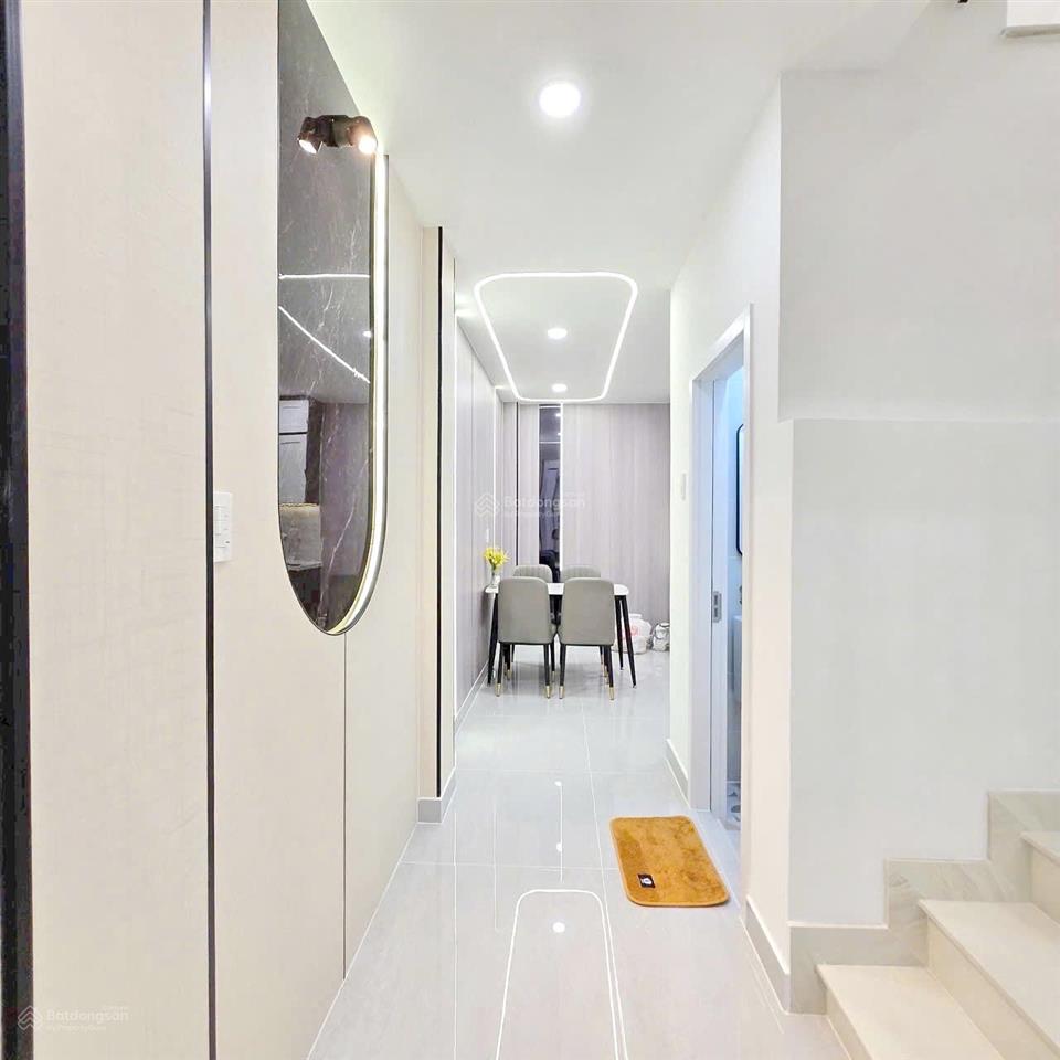 Nhà đẹp 5 tầng gần hẻm xe hơi đường âu dương lân  dương bá trạc quận 8