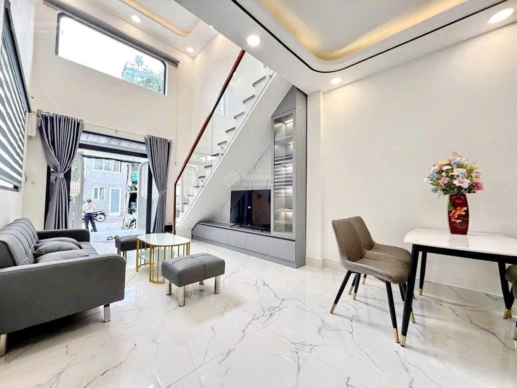 Nhà 2 tầng quận 8 (60m2) mặt tiền dương bá trạc  gần cầu nguyễn văn cừ