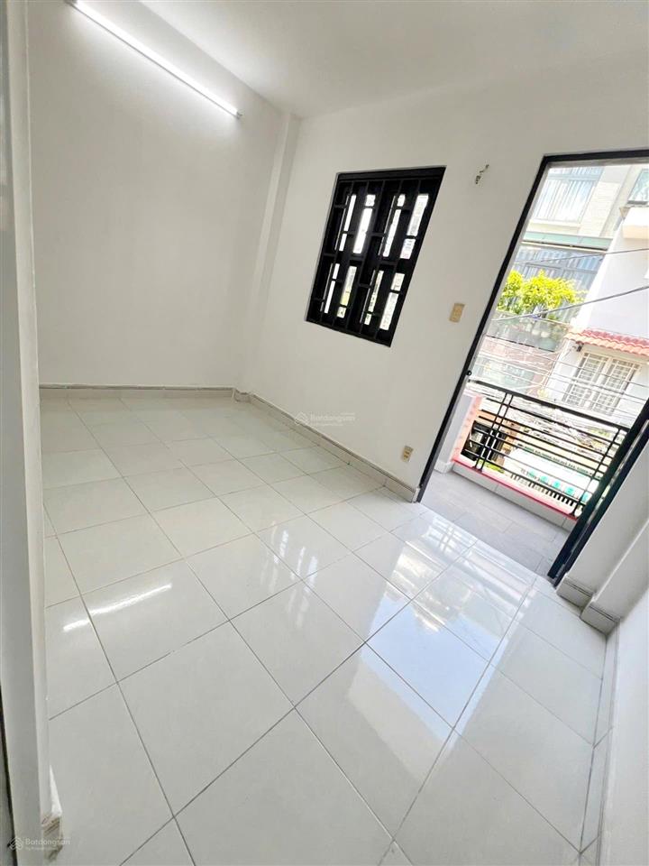 Nhà 2 tầng hẻm xe hơi 8m đường lê văn lương gần lotte mart quận 7