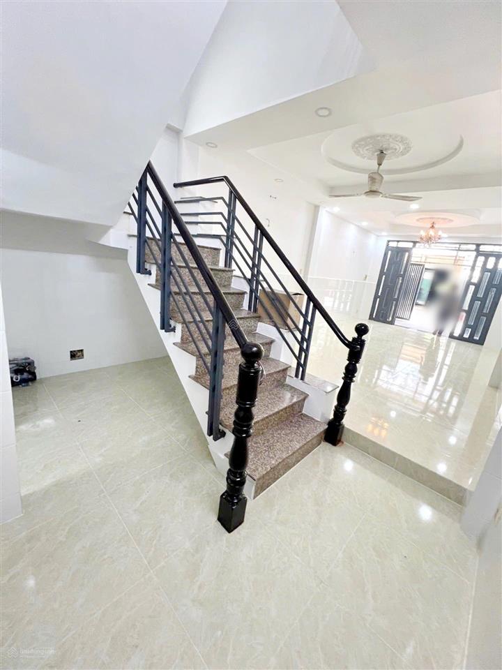 Nhà 2 tầng hẻm xe hơi 8m đường lê văn lương gần lotte mart quận 7