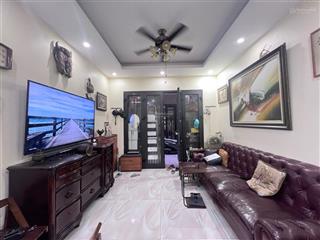 Bán nhà phố ngọc thuỵ ô tô dt30m2 nhà 5 tầng giá nhỉnh 4tỷ