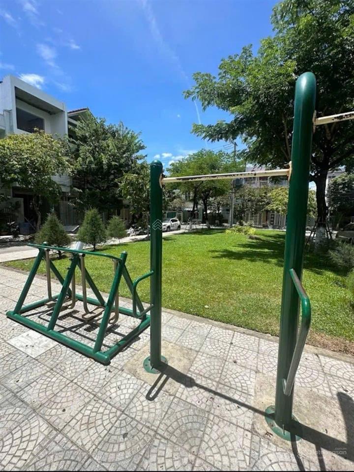 Cho thuê nhà 3 tầng an thượng 22, đối diện công viên