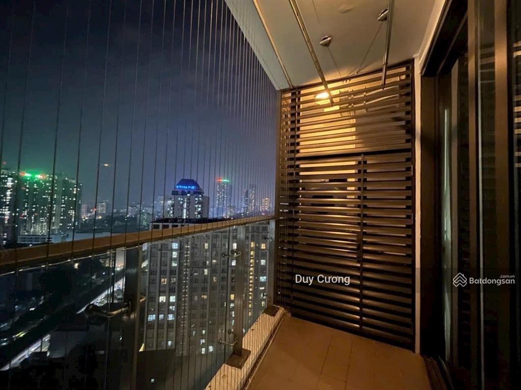 Cho thuê căn hộ 2 phòng ngủ, tầng 18 indochina plaza, xuân thủy
