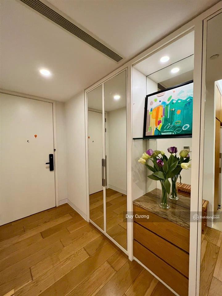 Cho thuê 3 phòng ngủ, 128m2, tháp đông, tầng 23 indochina plaza xuân thủy, iph