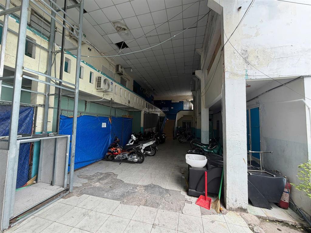 Cho thuê kho 1.000m² mặt tiền lũy bán bích, tân phú