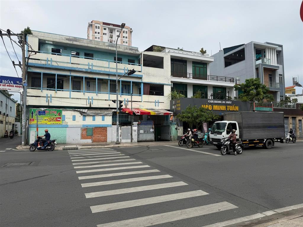 Cho thuê kho 1.000m² mặt tiền lũy bán bích, tân phú