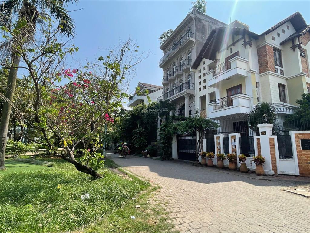 Bán biệt thự kdc nam longtrần trọng cungq7quận 78x22m. đường 8m.giá tốtshr