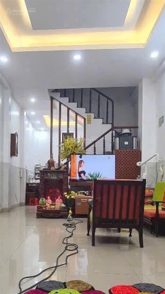 Bán nhà 2 lầu 6x20m. giá 800 triệu. đường quản trọng linh, ngay chợ bình điền. đang cho thuê 25tr.